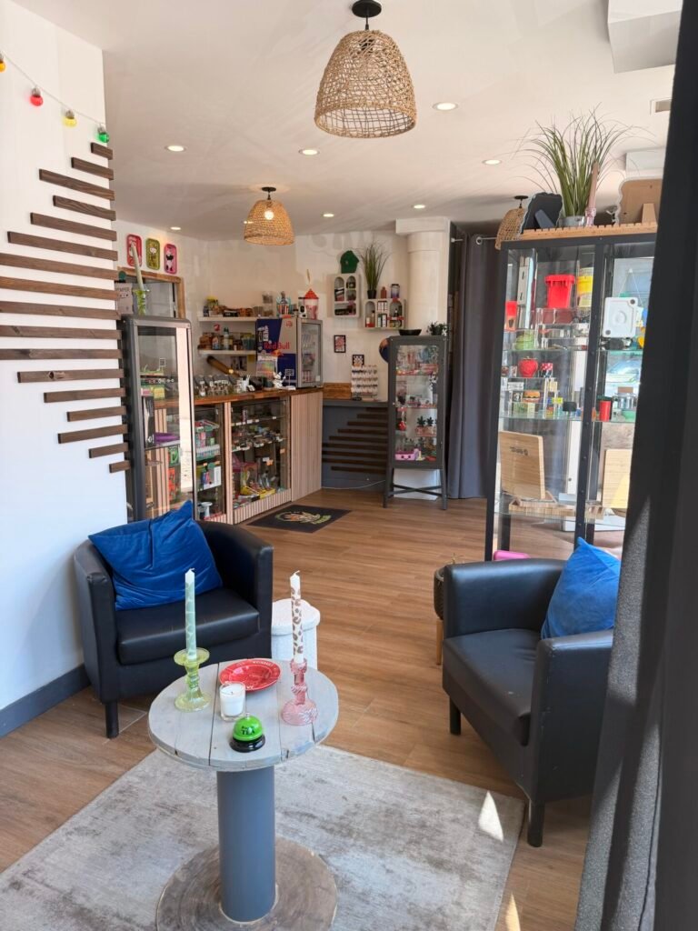 La brocante du fumeur CBD, Vape et chicha shop à Gif-sur-Yvette